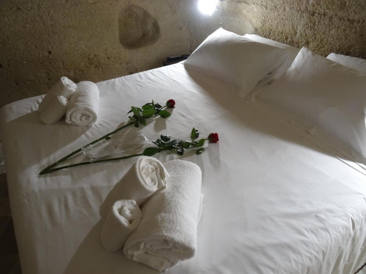 La Dimora Delle 3 Zie Hotell Matera Exteriör bild